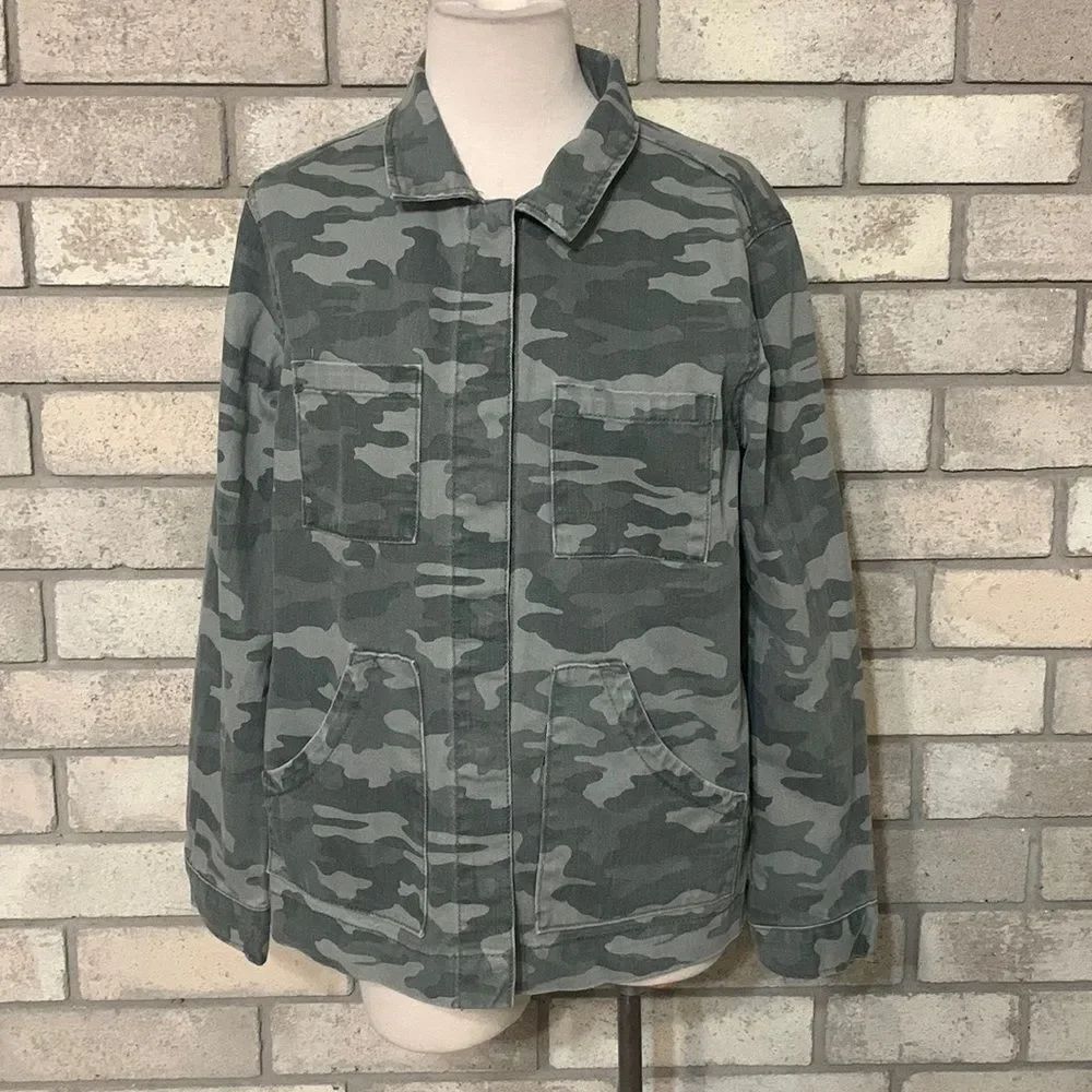 3for$20 jacket size small
